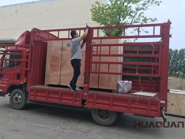 一臺120kw靜音箱發電機組在2018年5月27日順利發往內蒙古自治區海拉爾市