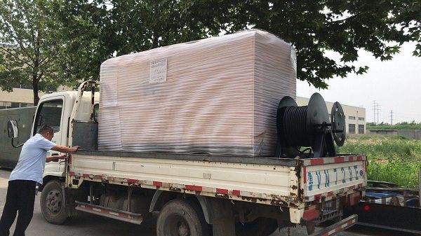 一臺(tái)30kw靜音箱發(fā)電機(jī)組在2018年5月29日成功發(fā)往河北省滄州市