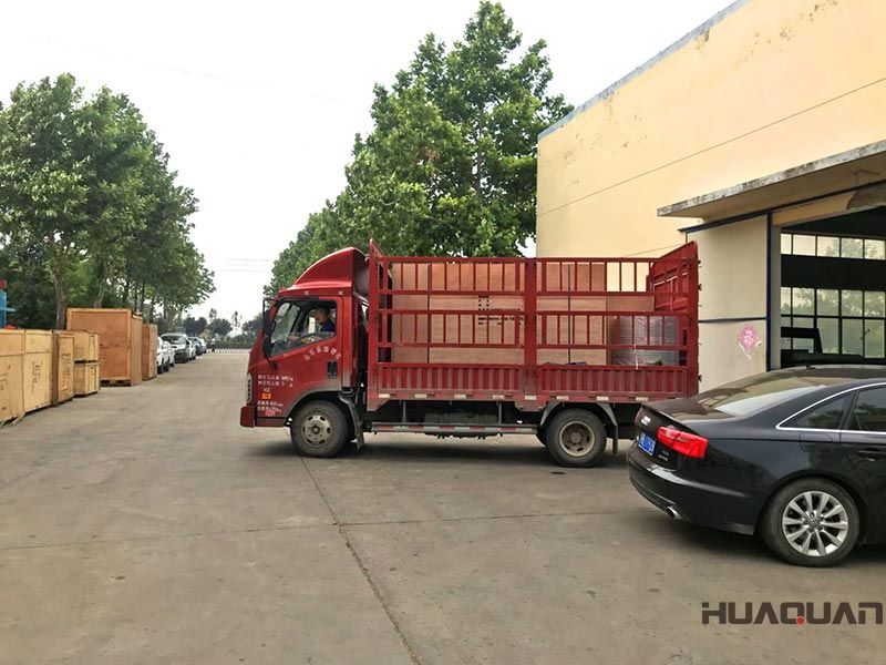 6.10號，山東省濰坊孫先生的這臺HQ350GF自動化發(fā)電機組送貨上門