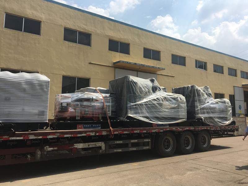 9月26日一臺(tái)100kw移動(dòng)靜音拖車型柴油發(fā)電機(jī)組發(fā)往吉林