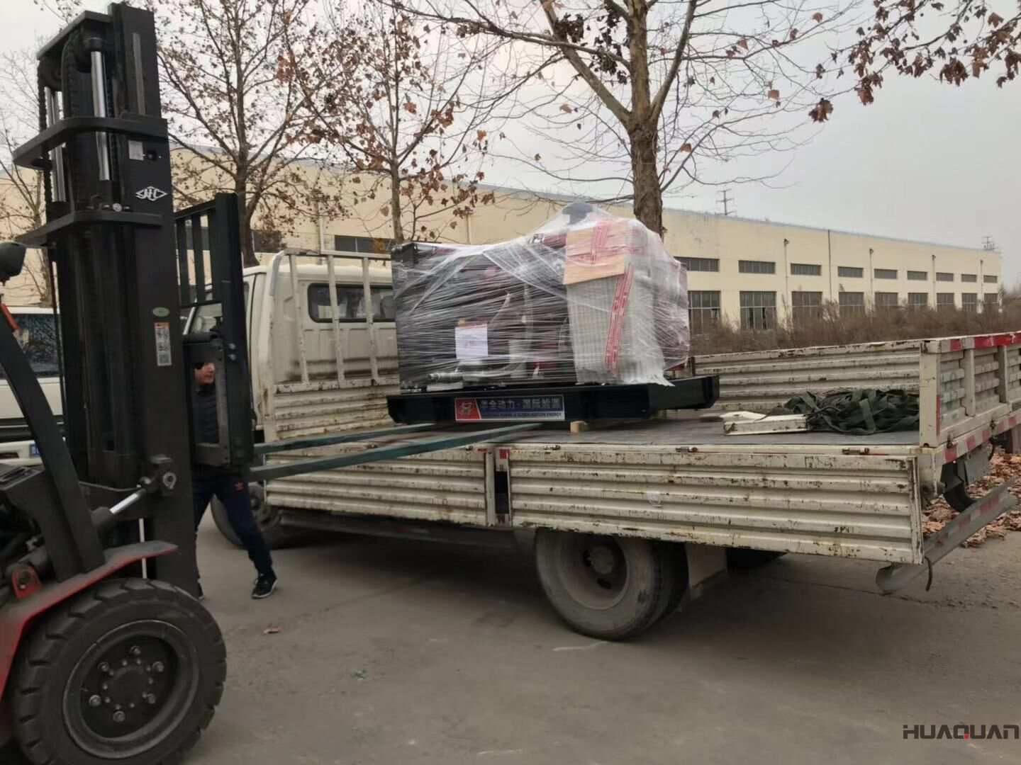 洑先生從華全動力訂購的30kw自動化柴油發電機組于11月23日成功發往江蘇省