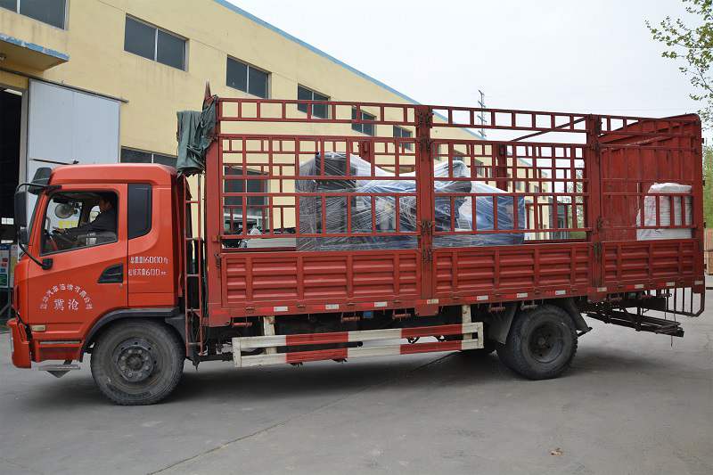 山東于先生從華全動力采購三臺標(biāo)配柴油發(fā)電機組于3月25日發(fā)出