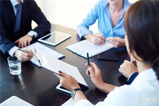 客戶參觀完華全數字化工廠，當場簽訂600kw發(fā)電機組合同